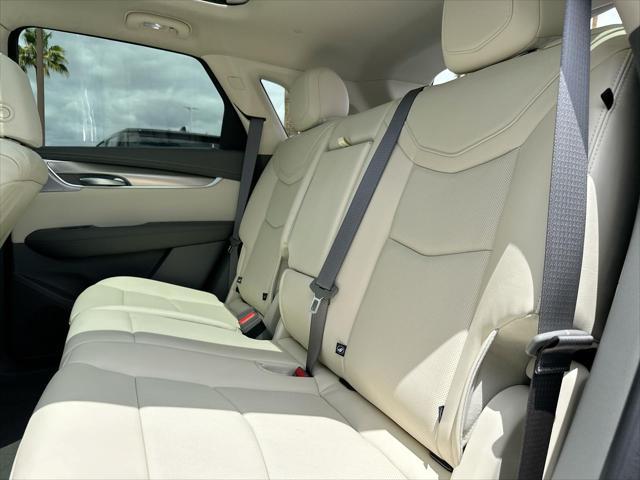 new 2025 Cadillac XT5 car, priced at $56,290