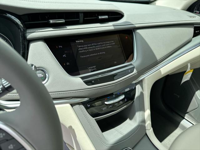 new 2025 Cadillac XT5 car, priced at $56,290