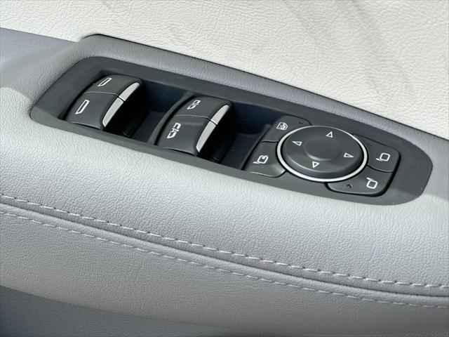 new 2025 Cadillac XT5 car, priced at $51,134