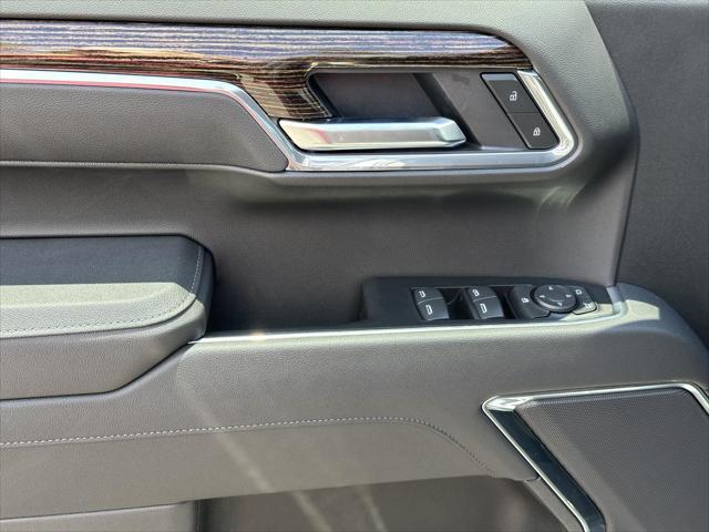 new 2025 GMC Sierra 1500 car, priced at $50,220