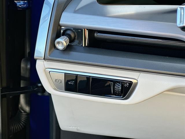 new 2026 Cadillac VISTIQ car, priced at $81,615