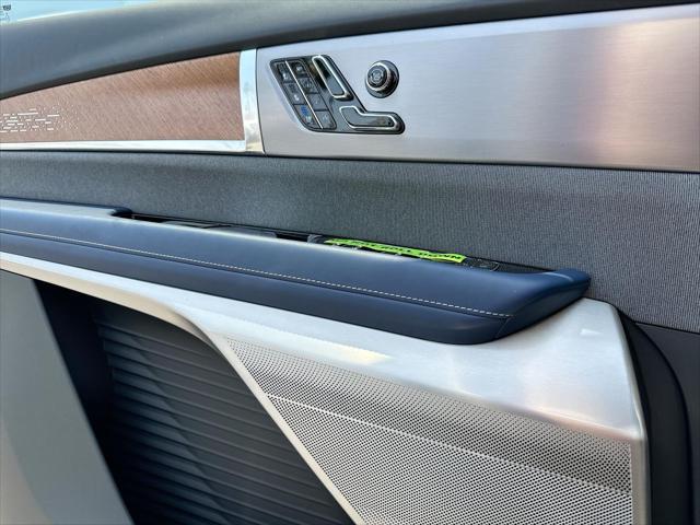 new 2026 Cadillac VISTIQ car, priced at $93,590