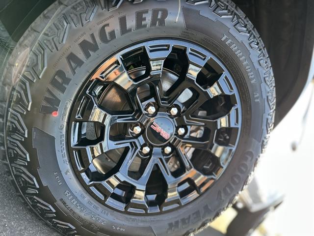 new 2026 GMC Canyon car, priced at $40,586