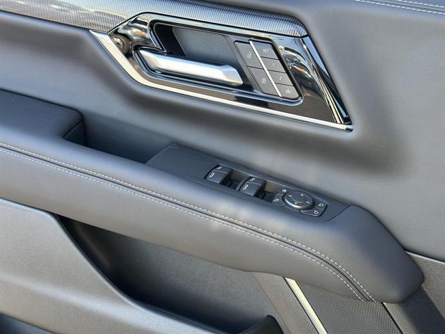 new 2025 GMC Yukon XL car, priced at $80,184