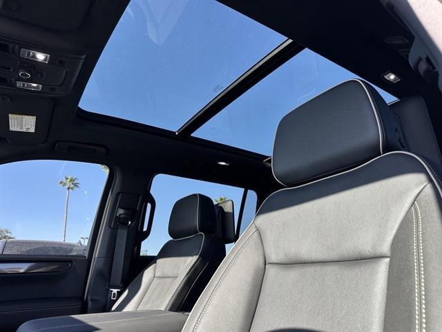 new 2025 GMC Yukon XL car, priced at $80,184