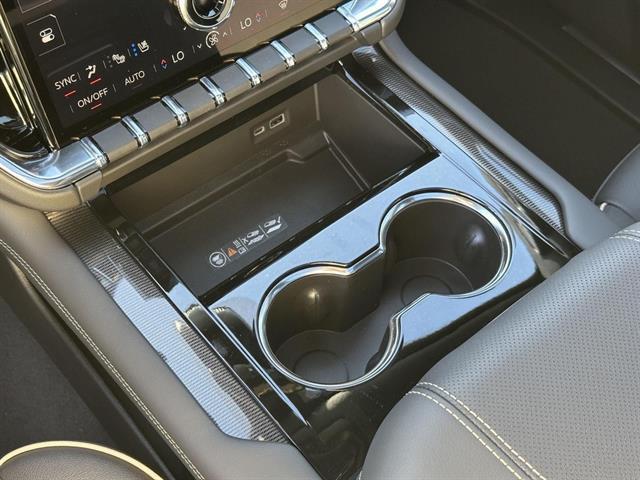 new 2025 GMC Yukon XL car, priced at $80,184