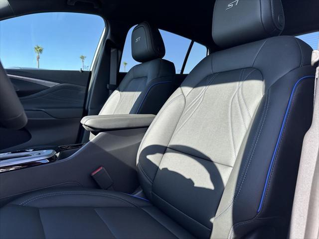 new 2025 Buick Envista car, priced at $26,491