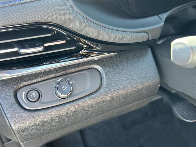 new 2025 Buick Envista car, priced at $26,491