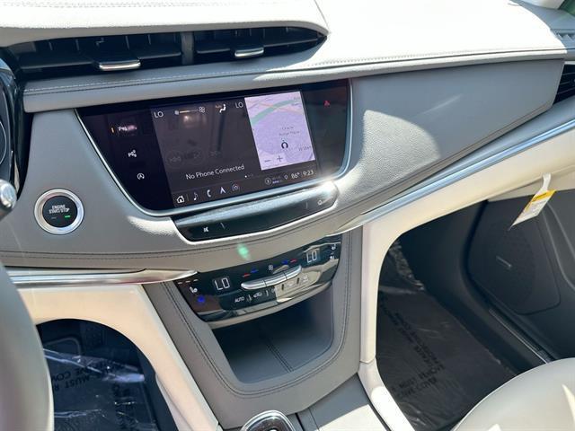new 2025 Cadillac XT5 car, priced at $52,390