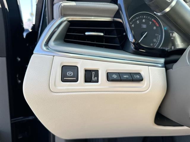 new 2025 Cadillac XT5 car, priced at $52,390