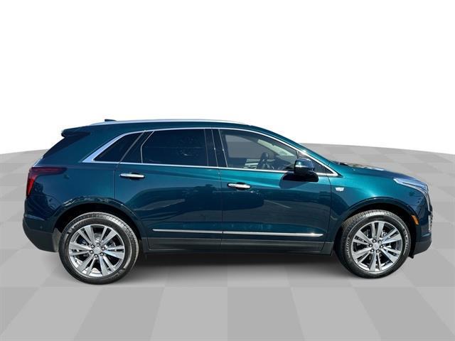 new 2025 Cadillac XT5 car, priced at $52,390