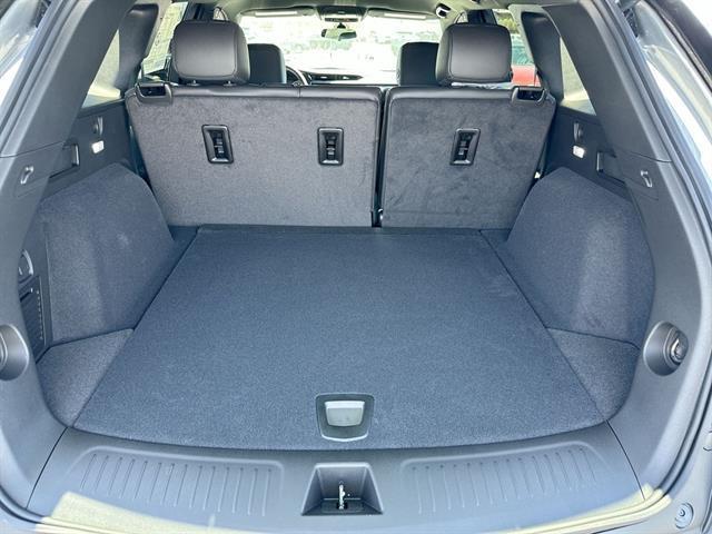 new 2025 Cadillac XT5 car, priced at $38,790