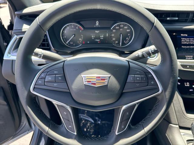 new 2025 Cadillac XT5 car, priced at $44,790