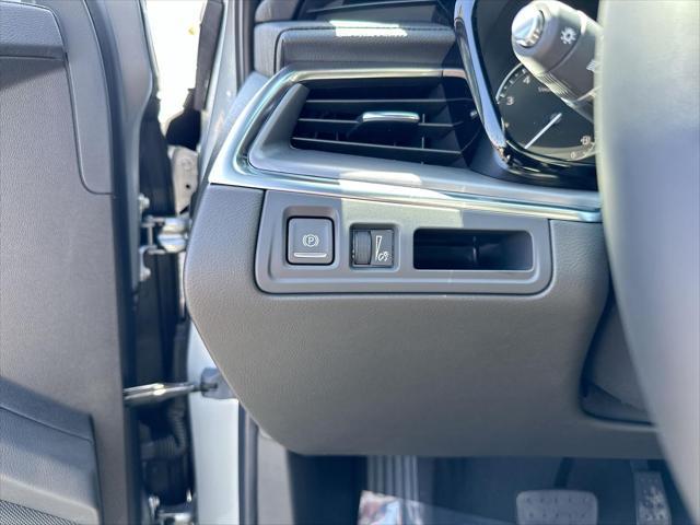 new 2025 Cadillac XT5 car, priced at $44,790