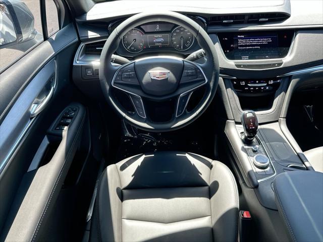 new 2025 Cadillac XT5 car, priced at $44,790