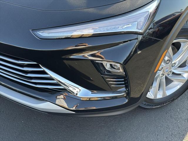 new 2025 Buick Envista car, priced at $23,536