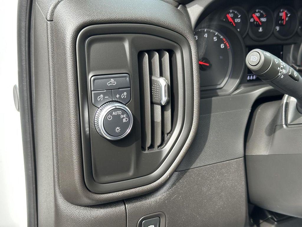 new 2025 GMC Sierra 1500 car, priced at $30,030