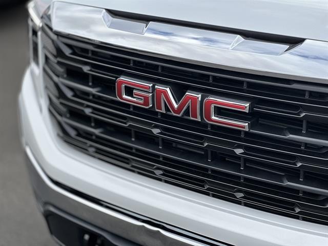 new 2026 GMC Sierra 1500 car, priced at $30,440