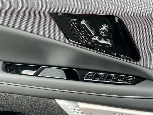 new 2025 Cadillac OPTIQ car, priced at $59,095