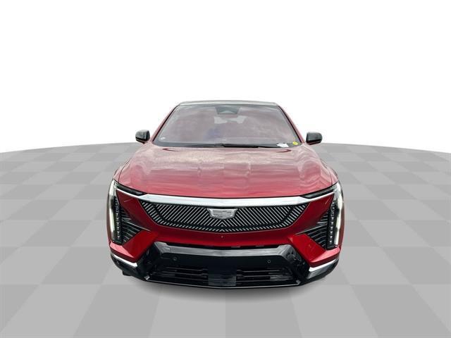 new 2025 Cadillac OPTIQ car, priced at $59,095