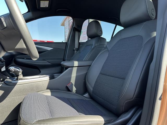 new 2025 Buick Envista car, priced at $23,536