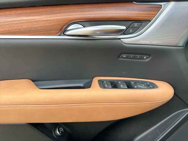 used 2023 Cadillac XT5 car, priced at $35,580