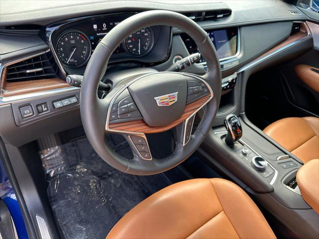 used 2023 Cadillac XT5 car, priced at $35,580