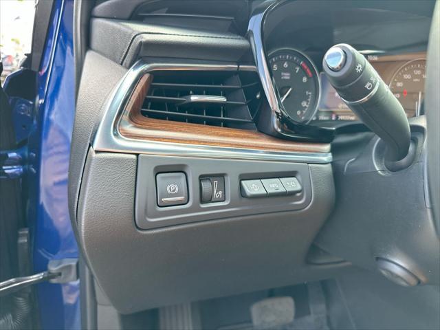 used 2023 Cadillac XT5 car, priced at $35,580