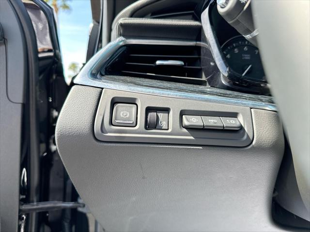 new 2025 Cadillac XT5 car, priced at $52,390