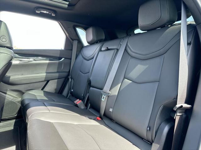 new 2025 Cadillac XT5 car, priced at $52,390