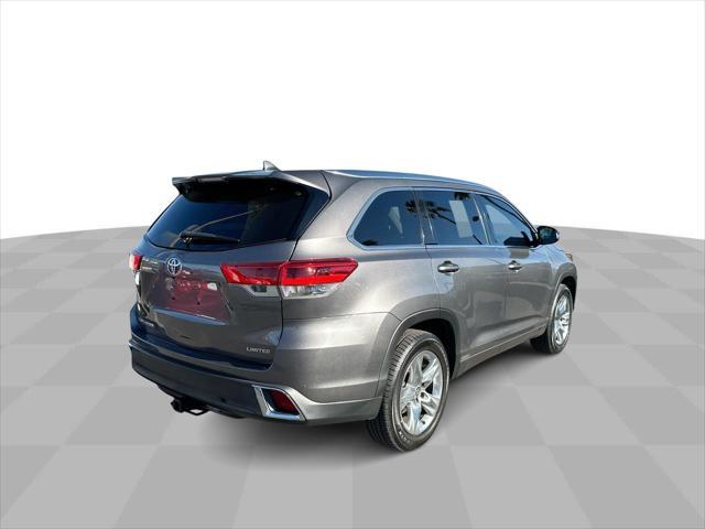 used 2018 Toyota Highlander car, priced at $24,990