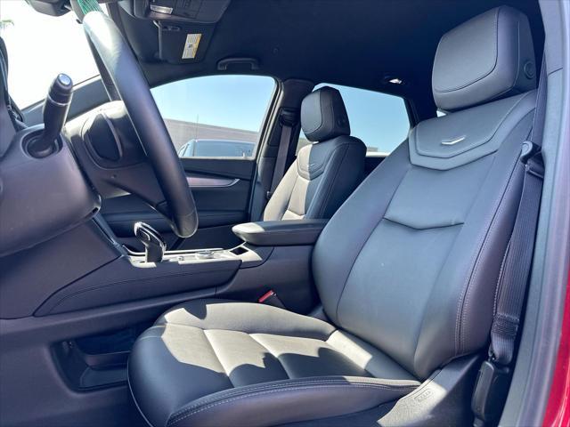 new 2025 Cadillac XT5 car, priced at $40,915
