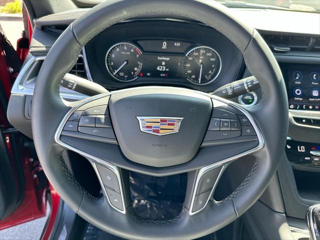 new 2025 Cadillac XT5 car, priced at $40,915