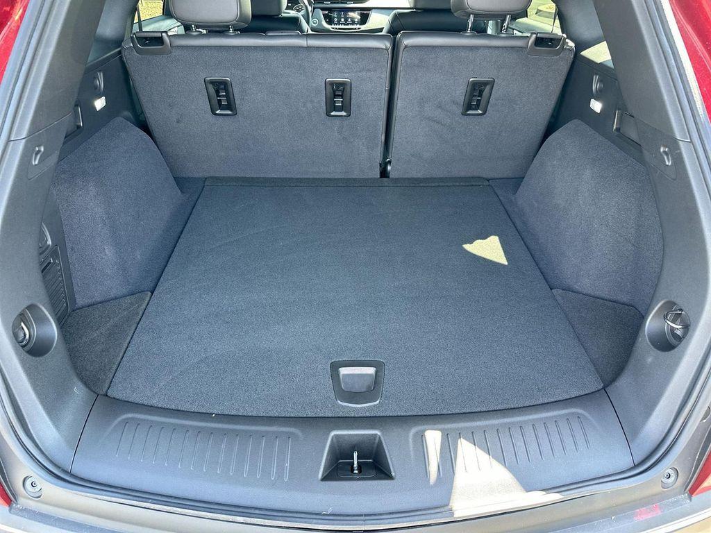 new 2025 Cadillac XT5 car, priced at $39,415