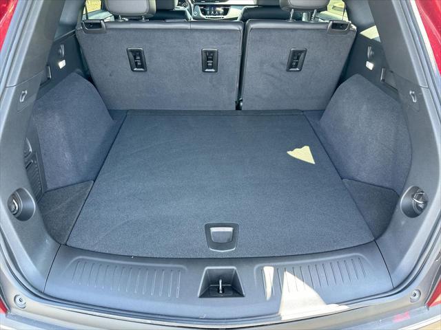 new 2025 Cadillac XT5 car, priced at $40,915