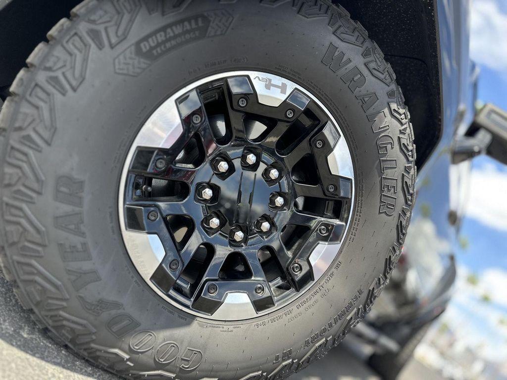 new 2024 GMC HUMMER EV Pickup car, priced at $102,560