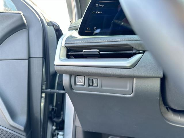 new 2025 Cadillac XT4 car, priced at $37,740
