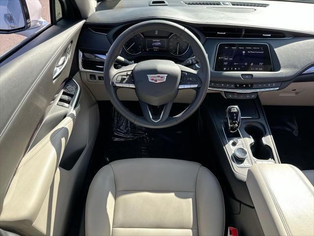 used 2022 Cadillac XT4 car, priced at $24,990