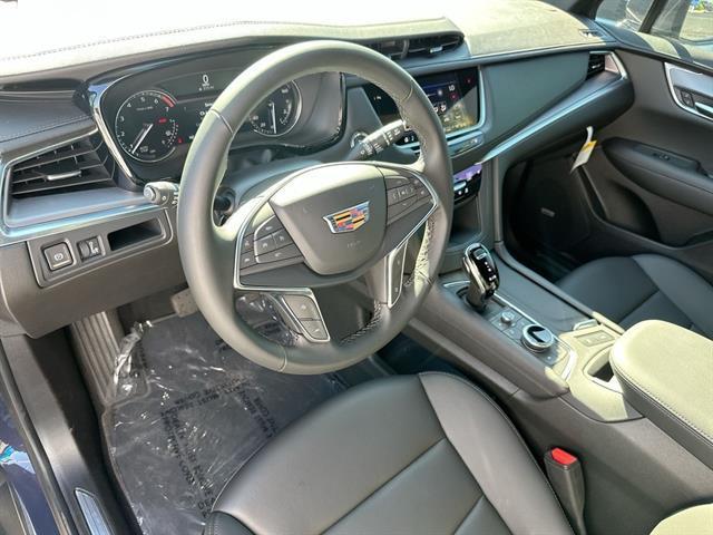 new 2025 Cadillac XT5 car, priced at $42,915