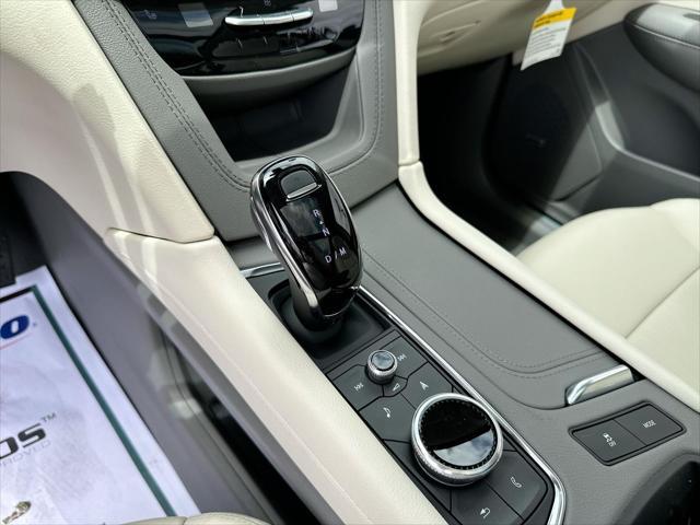 new 2025 Cadillac XT5 car, priced at $53,990