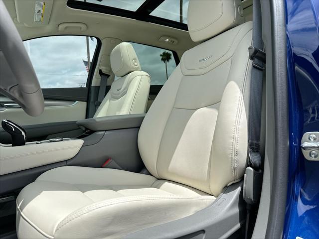 new 2025 Cadillac XT5 car, priced at $53,990