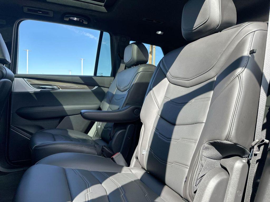 new 2024 Cadillac XT6 car, priced at $57,665