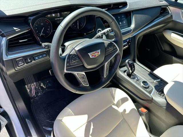 new 2025 Cadillac XT5 car, priced at $62,490