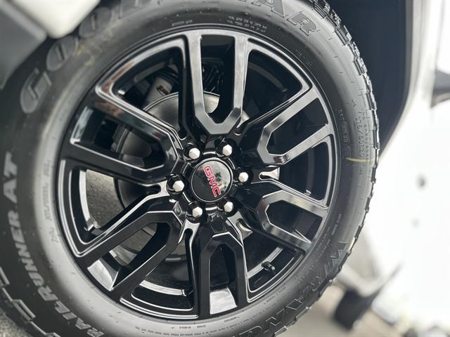 new 2026 GMC Sierra 1500 car, priced at $59,280