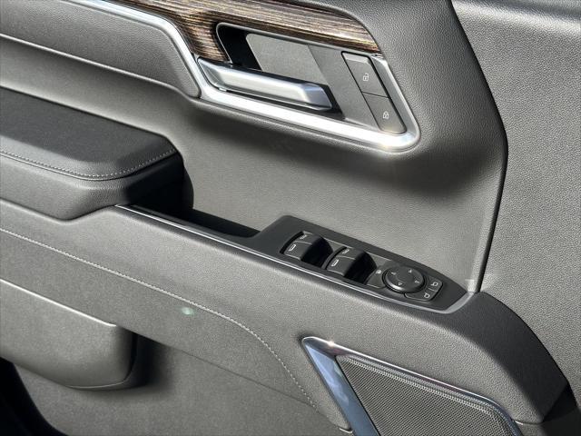 new 2025 GMC Sierra 1500 car, priced at $46,390