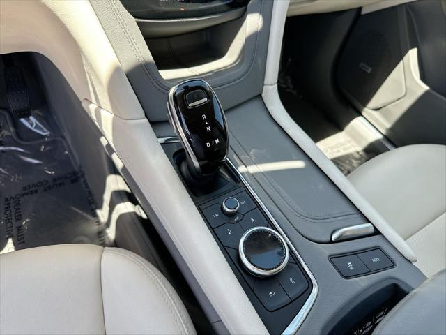 used 2020 Cadillac XT5 car, priced at $25,990