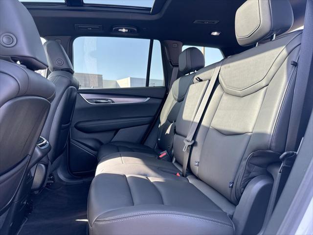 new 2025 Cadillac XT6 car, priced at $45,065