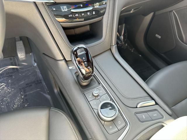 new 2025 Cadillac XT6 car, priced at $45,065