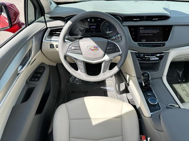 new 2025 Cadillac XT5 car, priced at $54,590