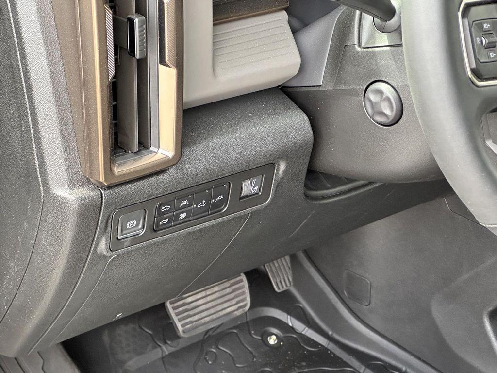 new 2025 GMC HUMMER EV Pickup car, priced at $90,340